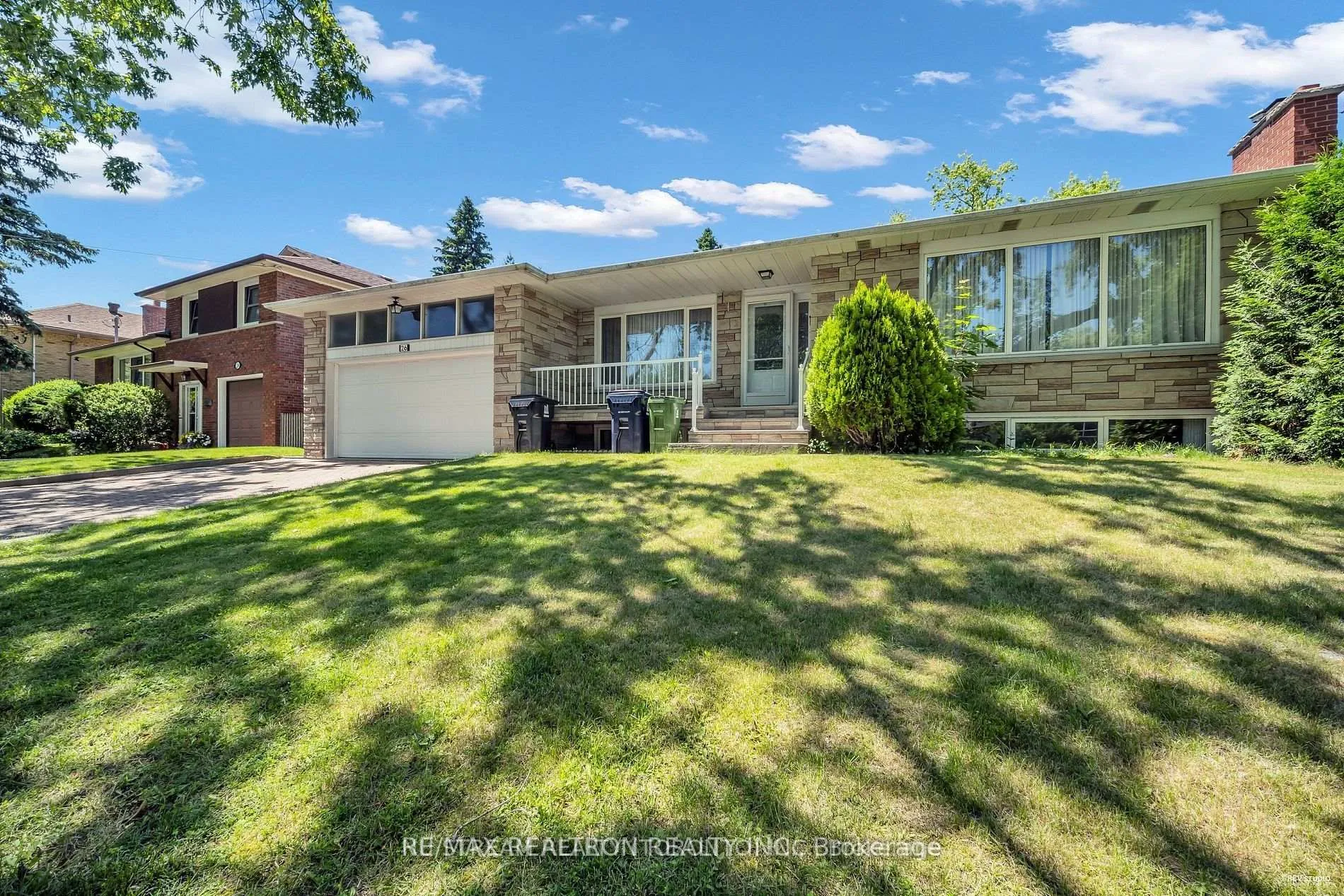 Front of Unit (Lower), 26 Bendale Boulevard