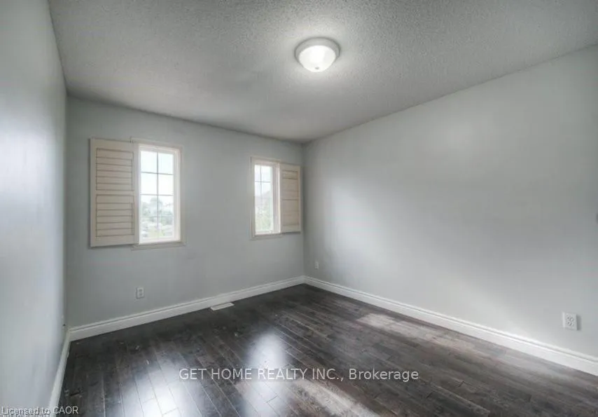 Photo 11 of 76 Isabella Street, Kitchener — HOMEH