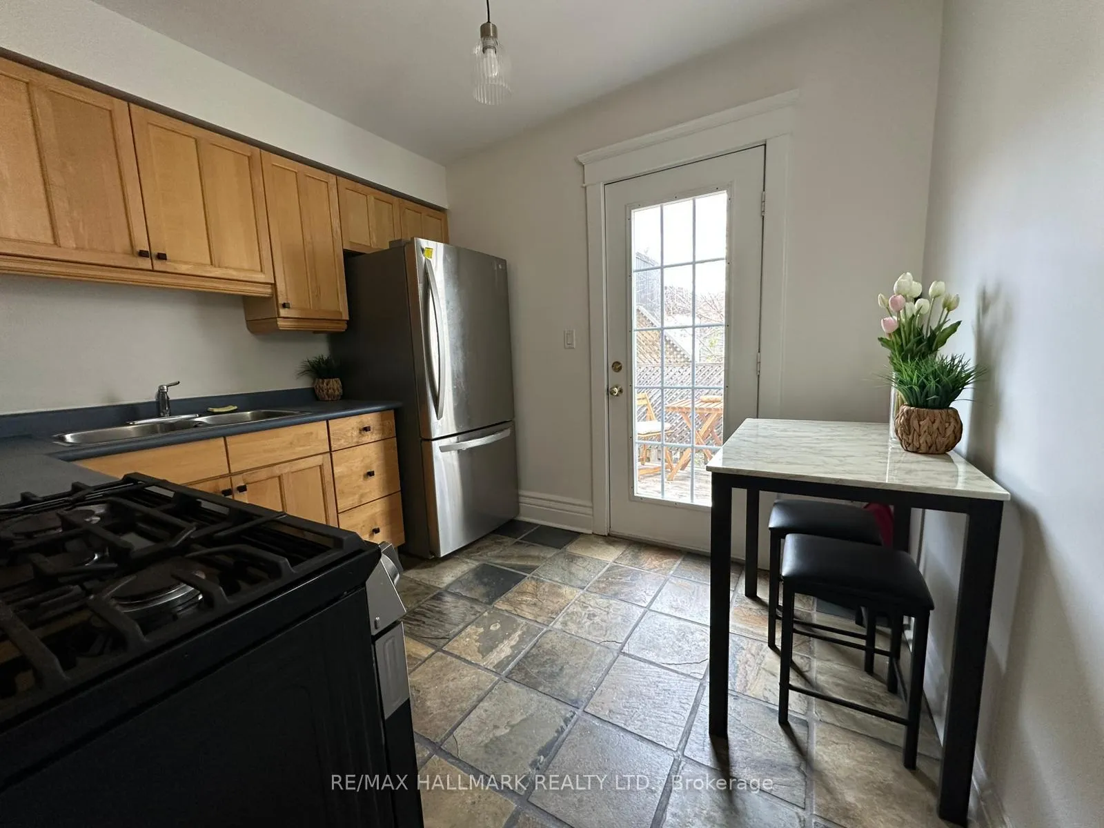Photo 3 of Unit 2, 571 Pape Avenue, Toronto, Blake-Jones — HOMEH