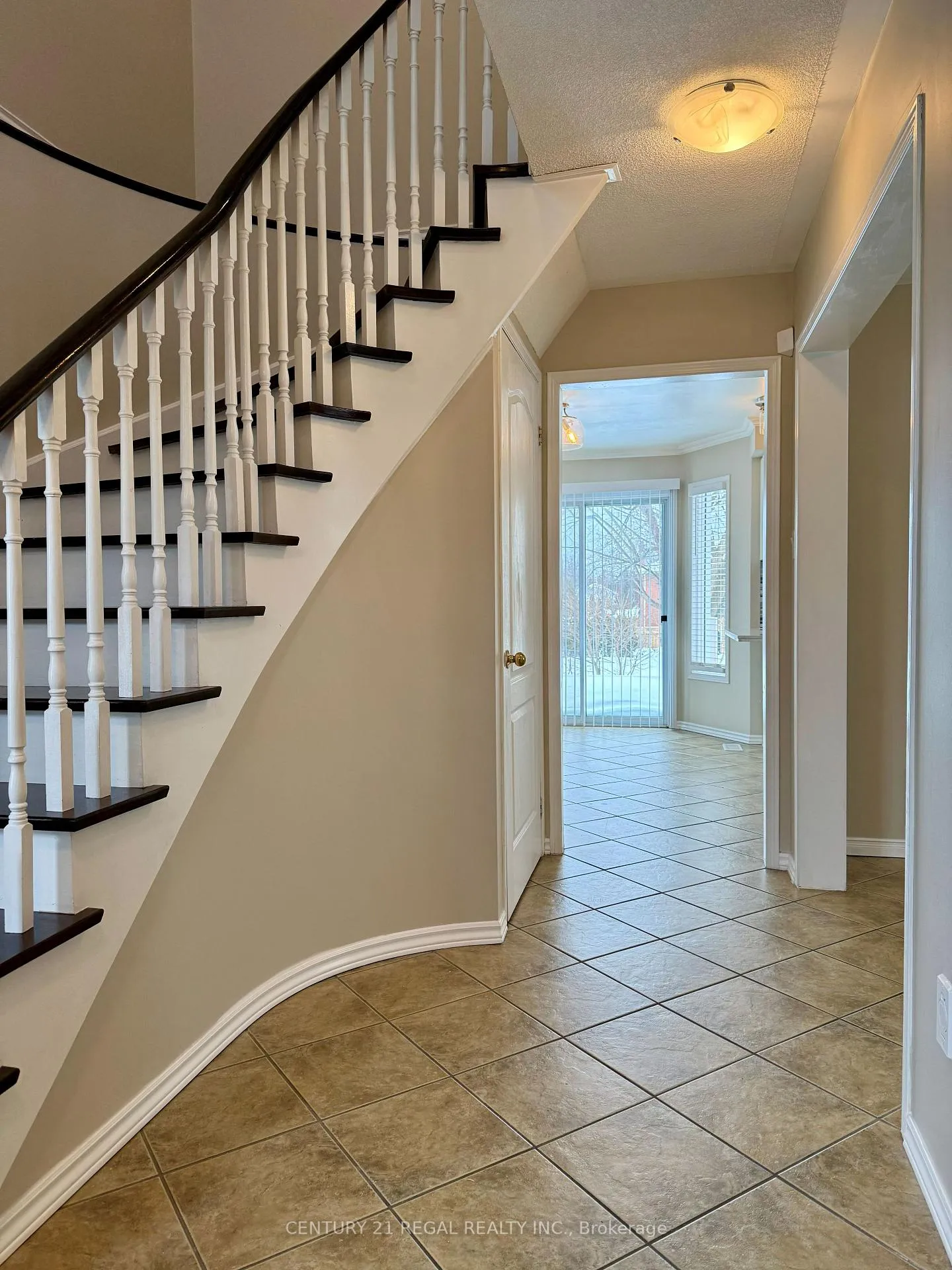 Photo 3 of 1901 Pine Grove Avenue, Pickering, Highbush — HOMEH