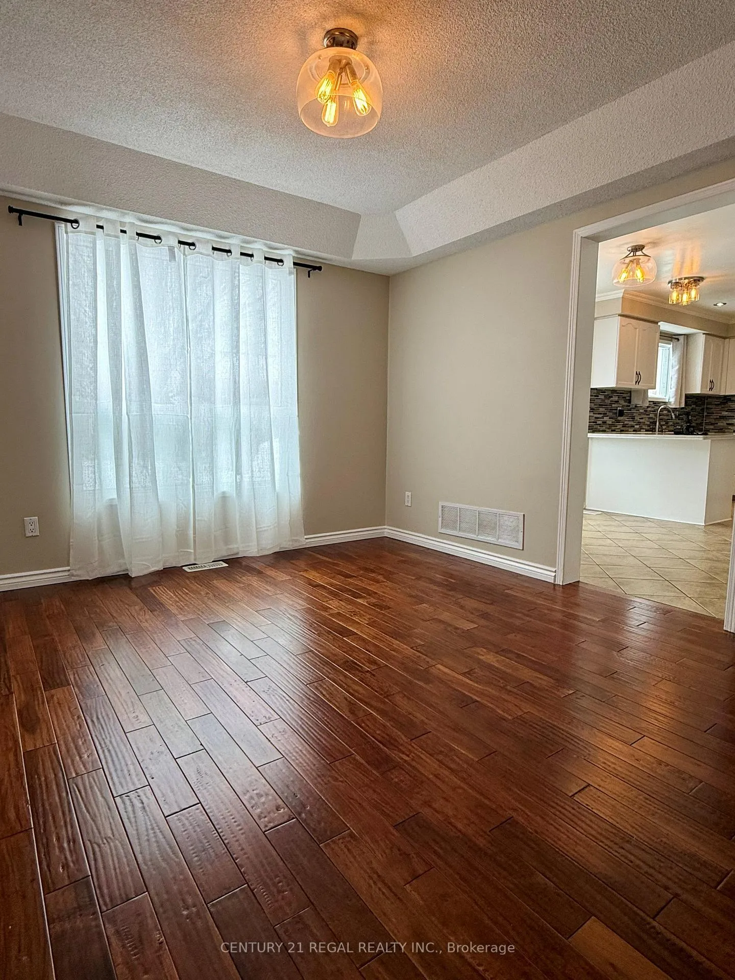 Photo 11 of 1901 Pine Grove Avenue, Pickering, Highbush — HOMEH