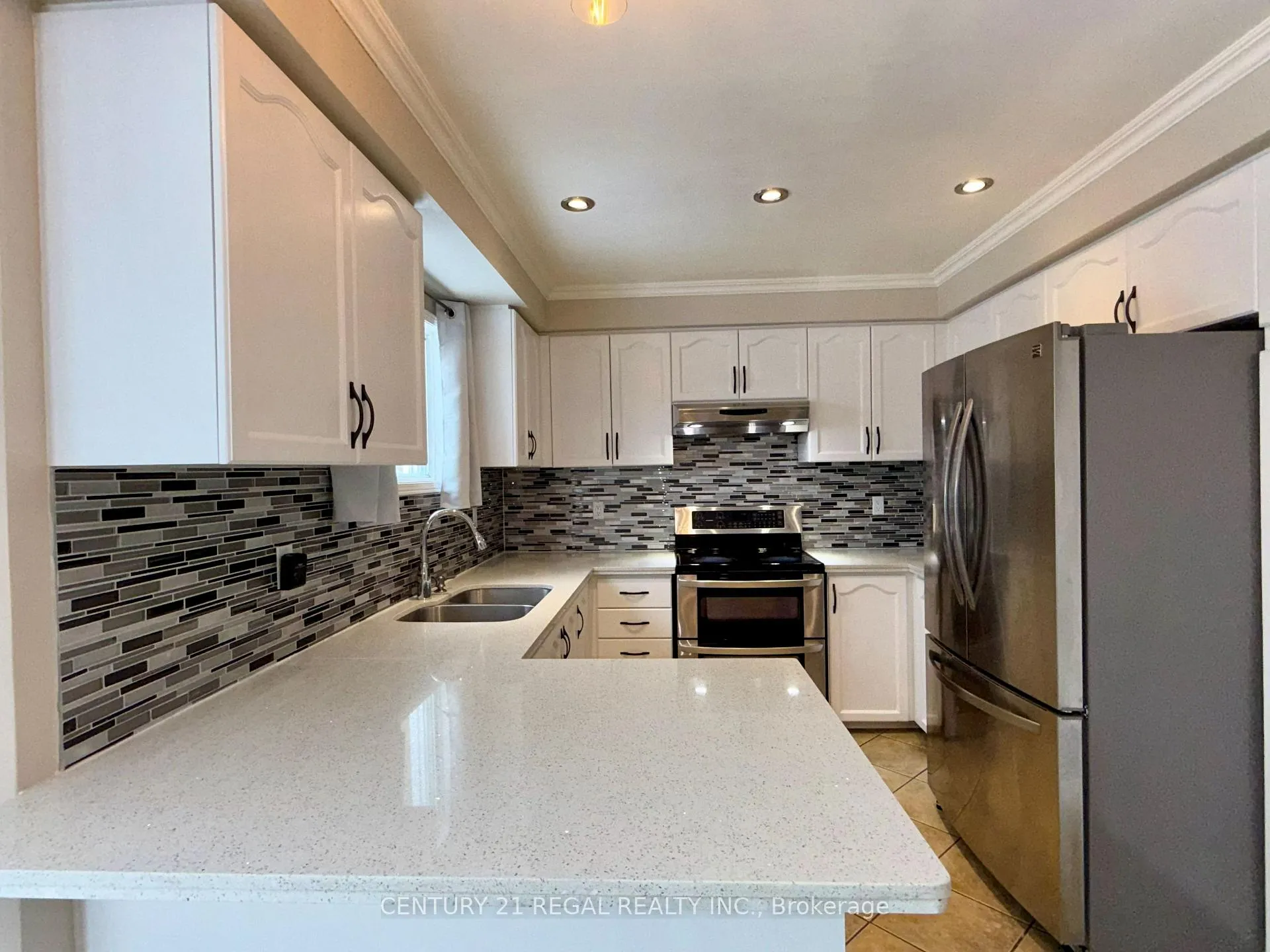Photo 17 of 1901 Pine Grove Avenue, Pickering, Highbush — HOMEH