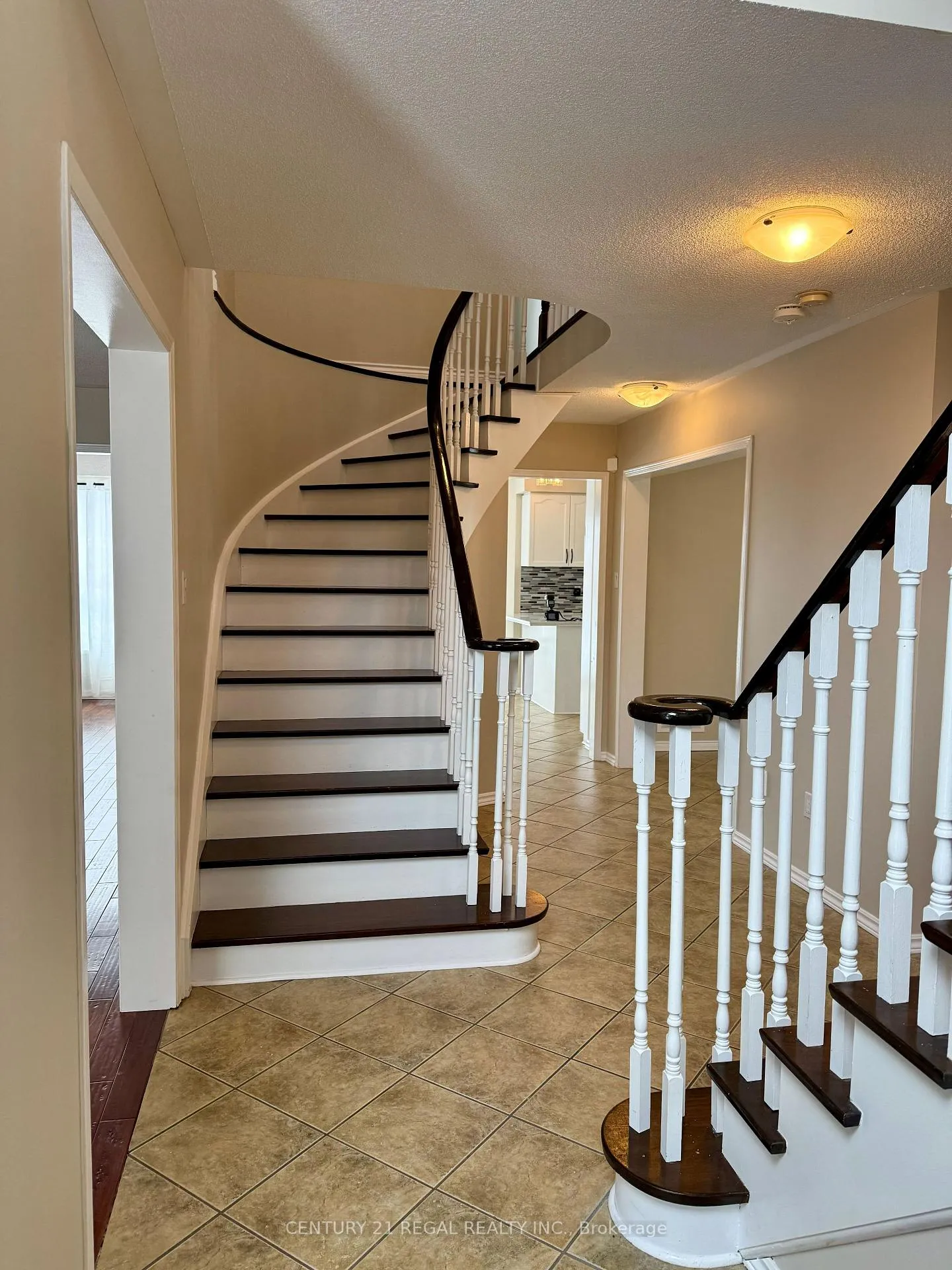 Photo 25 of 1901 Pine Grove Avenue, Pickering, Highbush — HOMEH