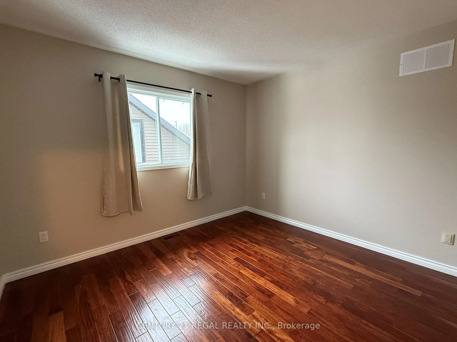 Photo 31 of 1901 Pine Grove Avenue, Pickering, Highbush — HOMEH