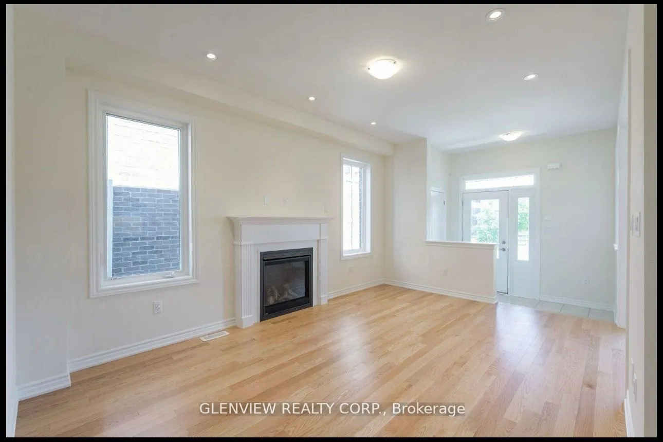 Photo 5 of 5 Mountainside Crescent, Whitby, Rolling Acres — HOMEH