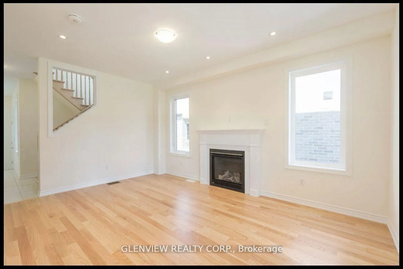 Photo 10 of 5 Mountainside Crescent, Whitby, Rolling Acres — HOMEH
