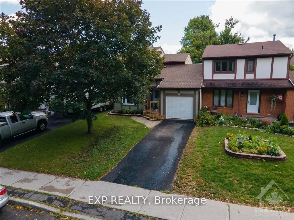 Photo 1 of 43 Exeter Drive, Ottawa, Barrhaven - On the Green — HOMEH