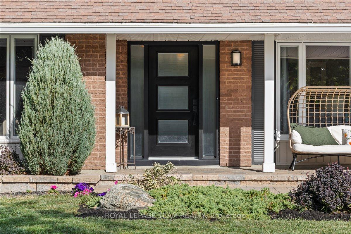 Photo 3 of 1371 Pebble Road, Ottawa, South Keys — HOMEH