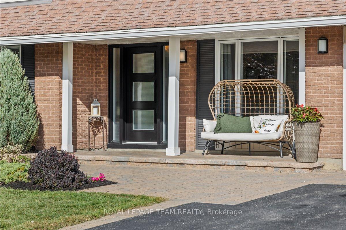 Photo 4 of 1371 Pebble Road, Ottawa, South Keys — HOMEH