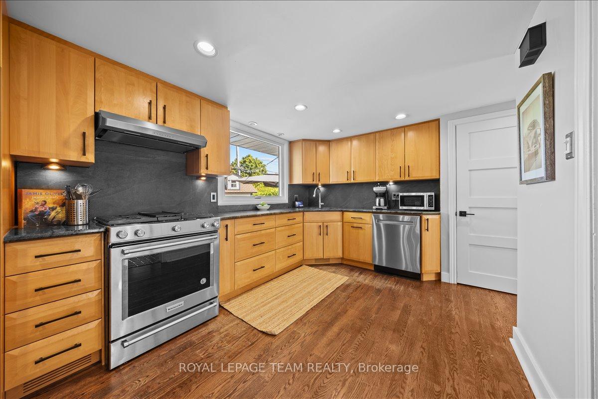 Photo 8 of 1371 Pebble Road, Ottawa, South Keys — HOMEH