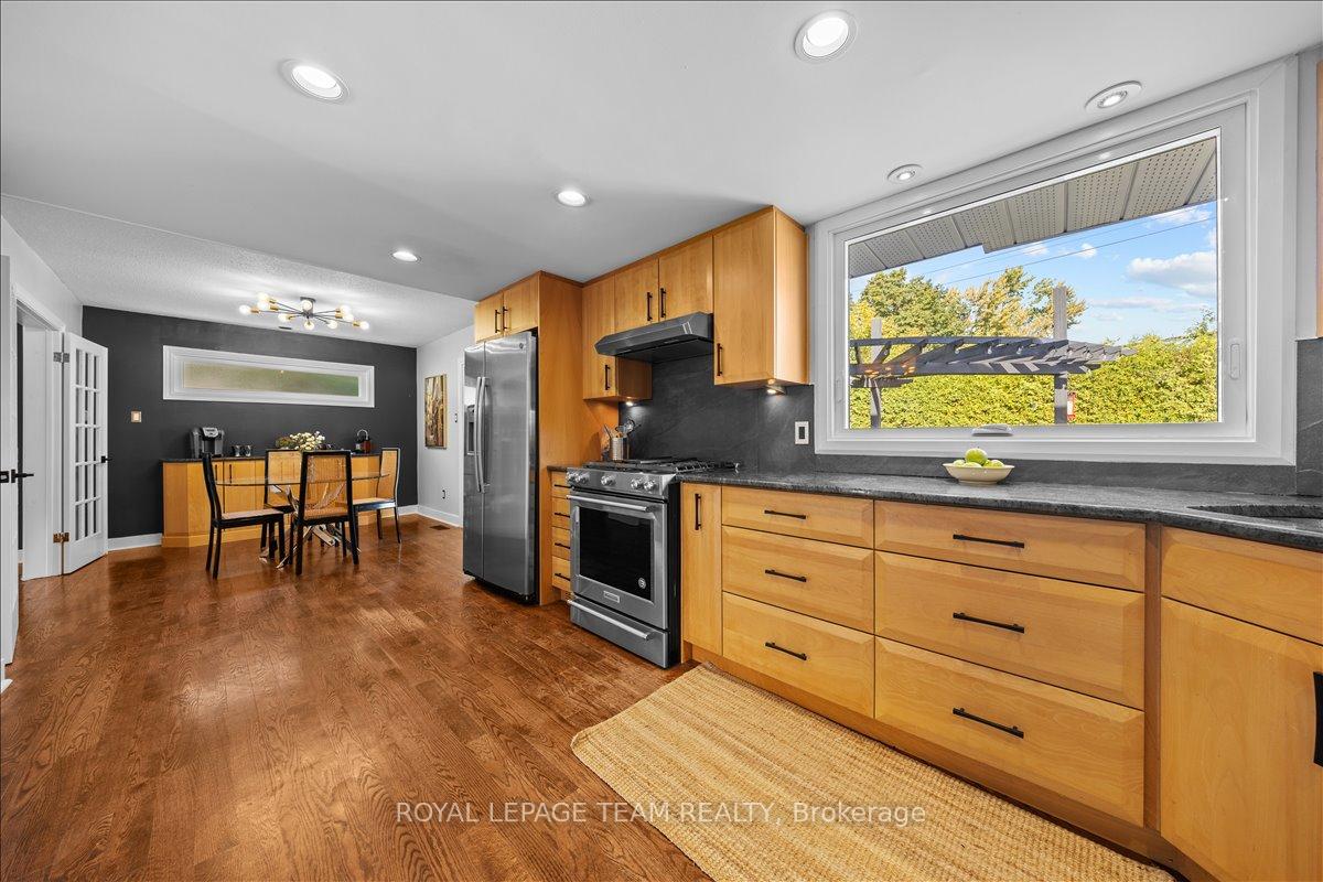 Photo 9 of 1371 Pebble Road, Ottawa, South Keys — HOMEH