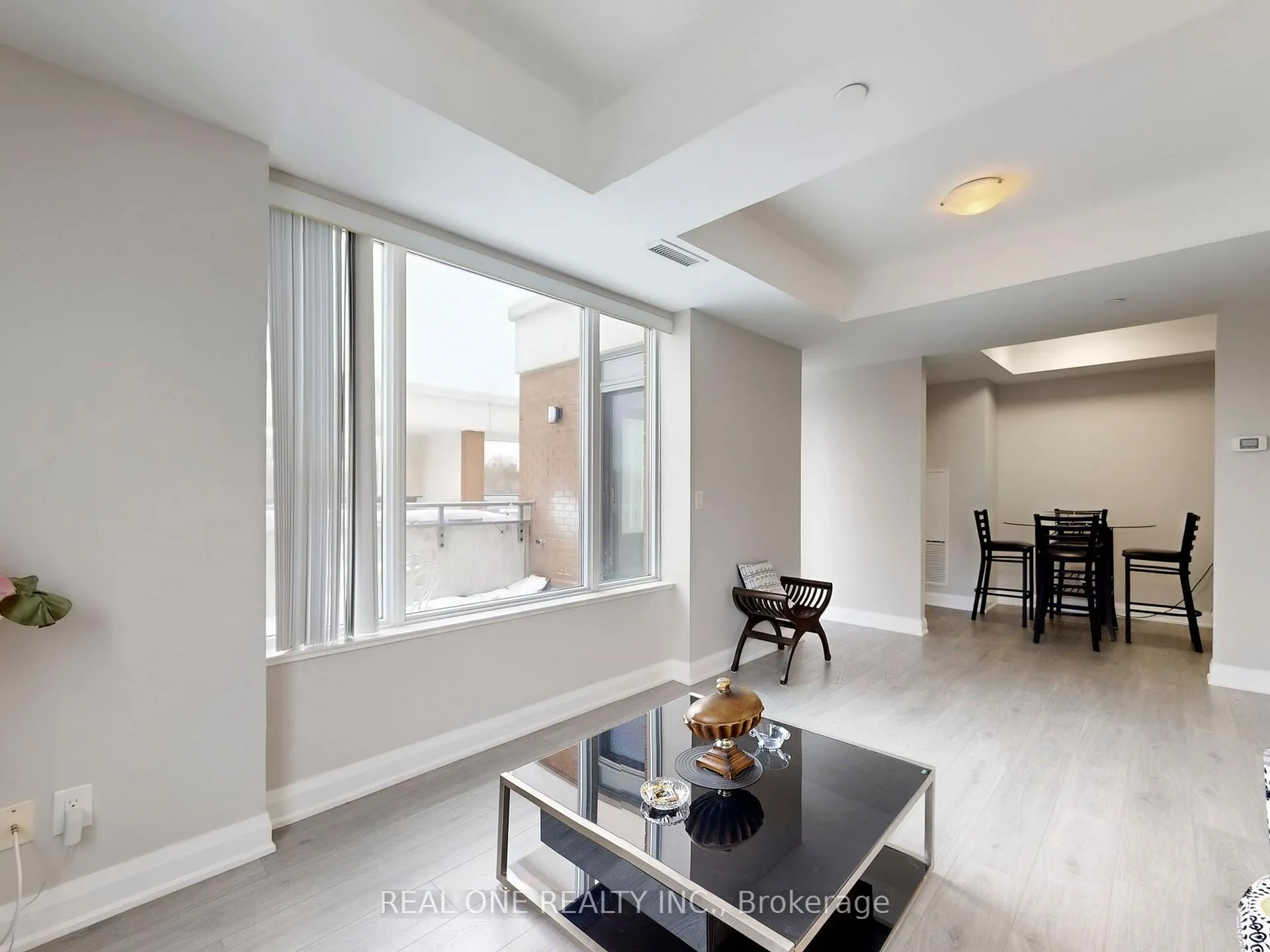 Photo 11 of Unit #306, 1 Uptown Drive, Markham, Unionville — HOMEH