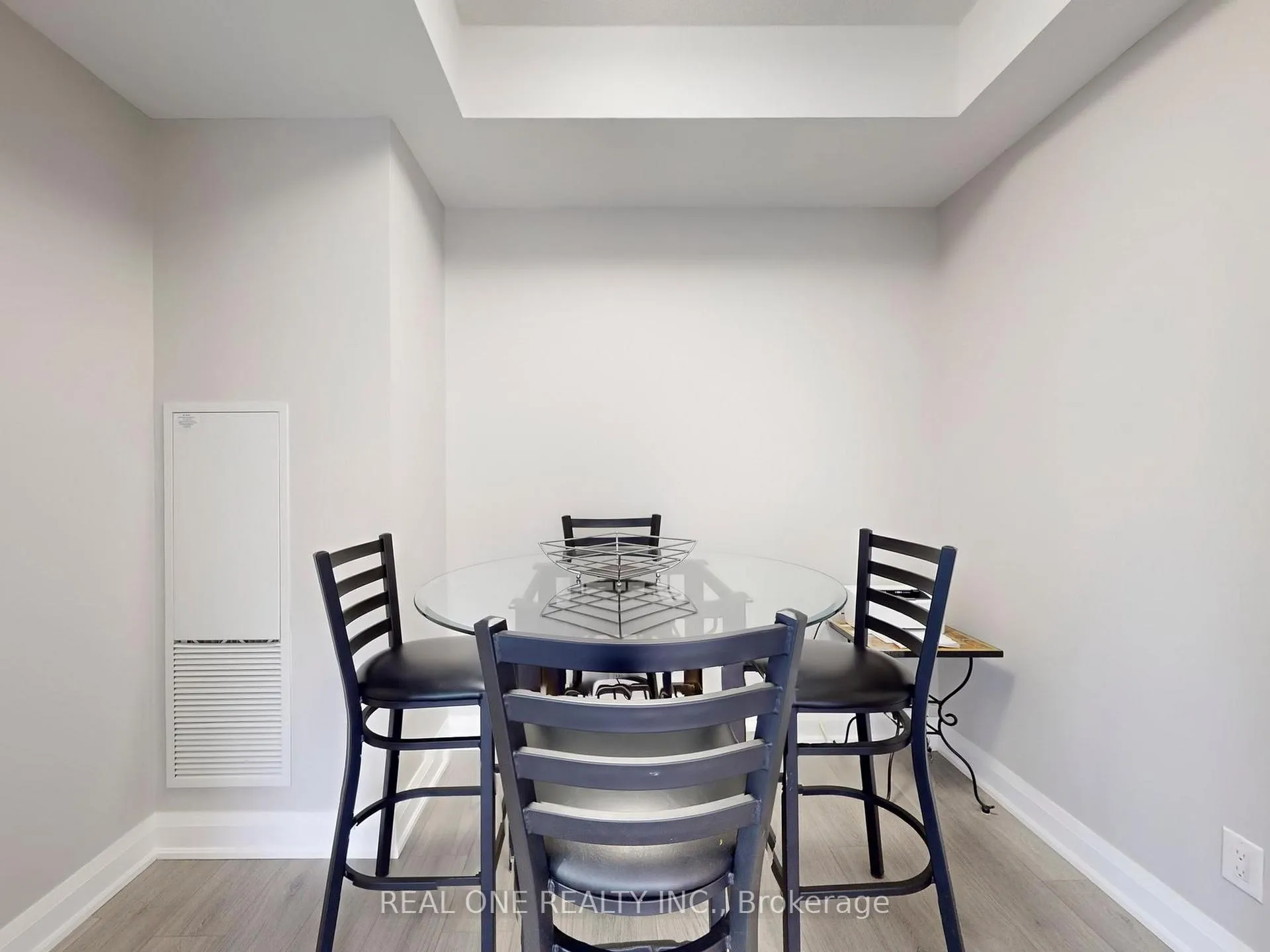 Photo 14 of Unit #306, 1 Uptown Drive, Markham, Unionville — HOMEH