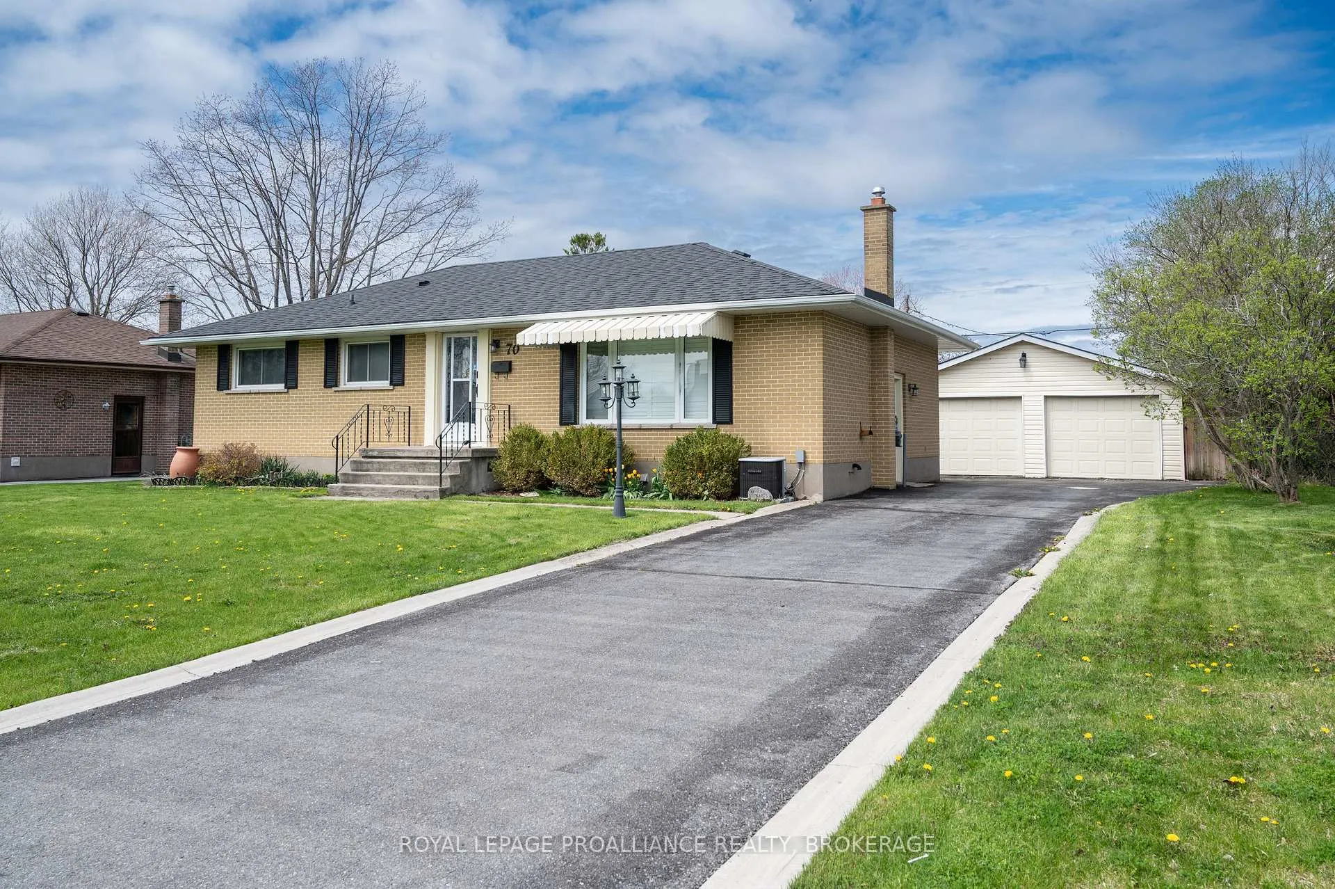 Photo 1 of 70 Briscoe Street, Loyalist, Amherstview — HOMEH
