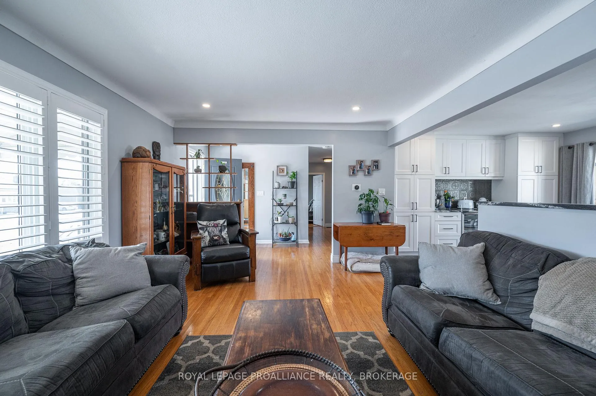 Photo 10 of 70 Briscoe Street, Loyalist, Amherstview — HOMEH