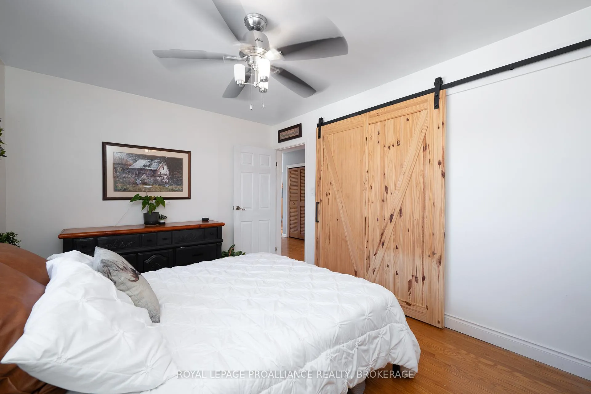 Photo 18 of 70 Briscoe Street, Loyalist, Amherstview — HOMEH
