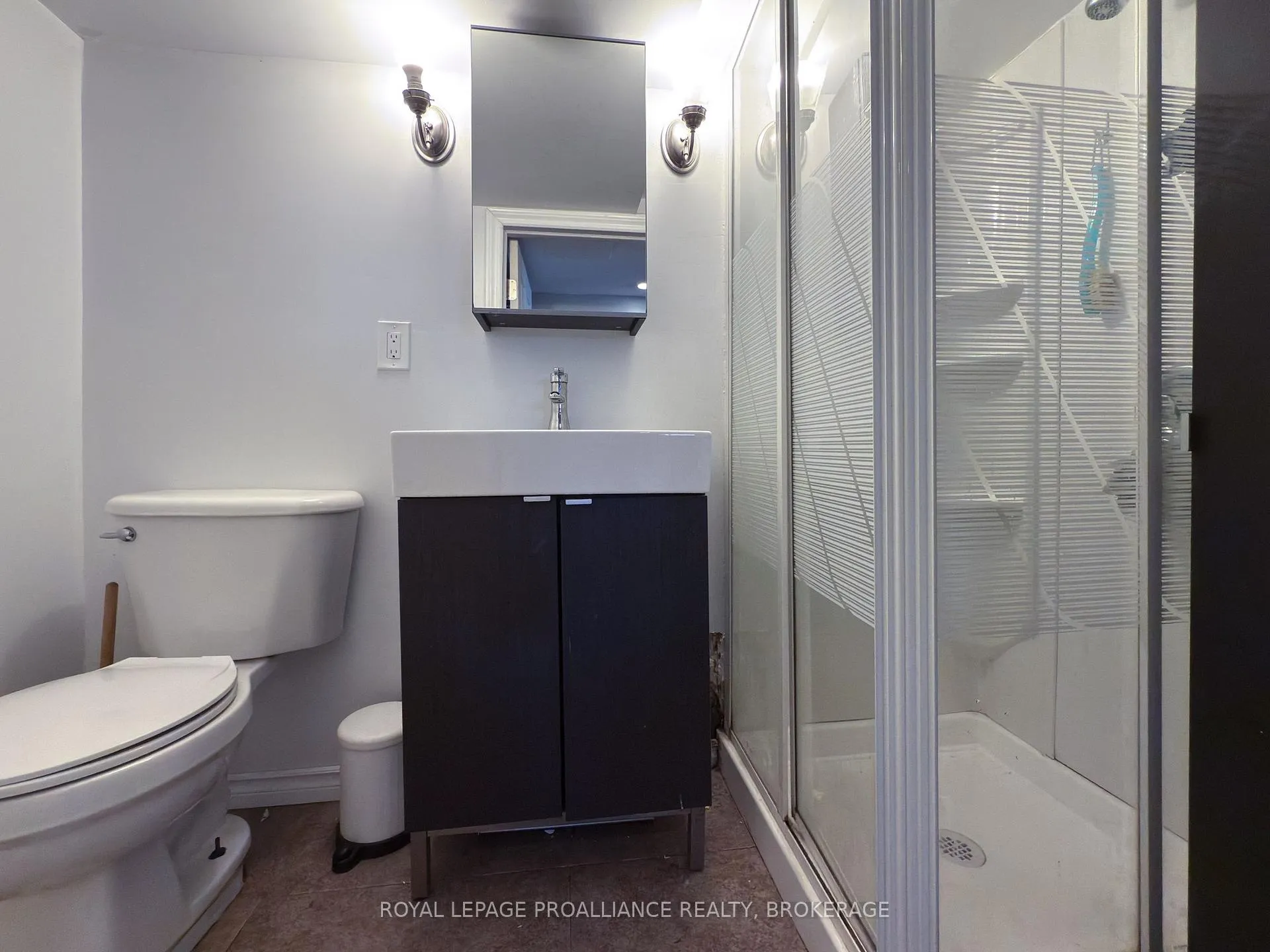 Photo 27 of 70 Briscoe Street, Loyalist, Amherstview — HOMEH