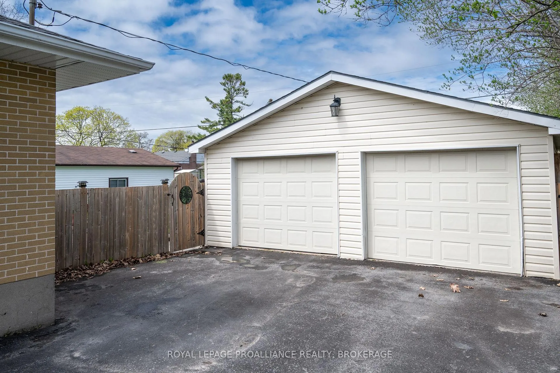 Photo 30 of 70 Briscoe Street, Loyalist, Amherstview — HOMEH