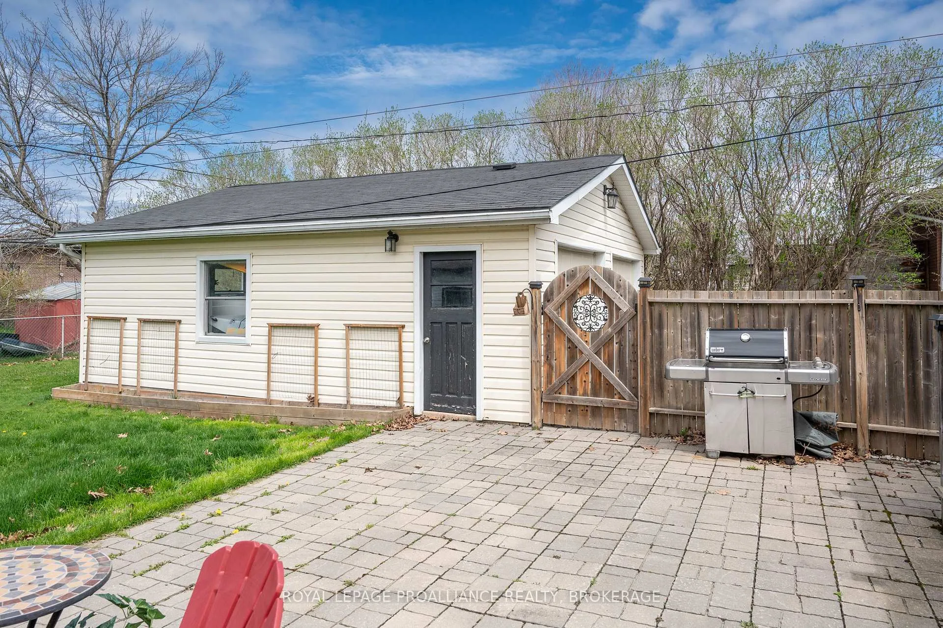 Photo 31 of 70 Briscoe Street, Loyalist, Amherstview — HOMEH