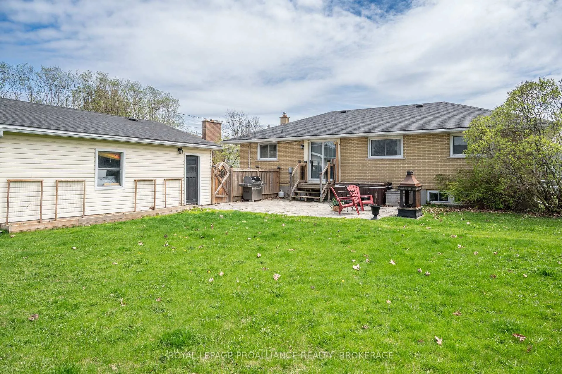 Photo 34 of 70 Briscoe Street, Loyalist, Amherstview — HOMEH