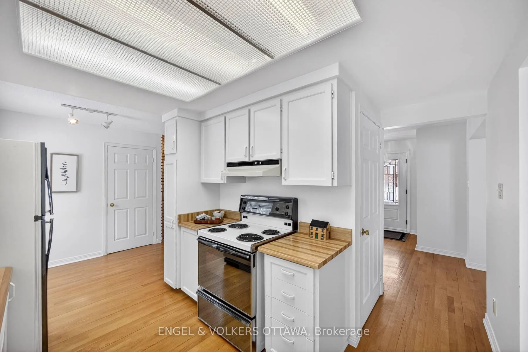 Photo 15 of 82 Leacock Drive, Ottawa, Kanata - Beaverbrook — HOMEH