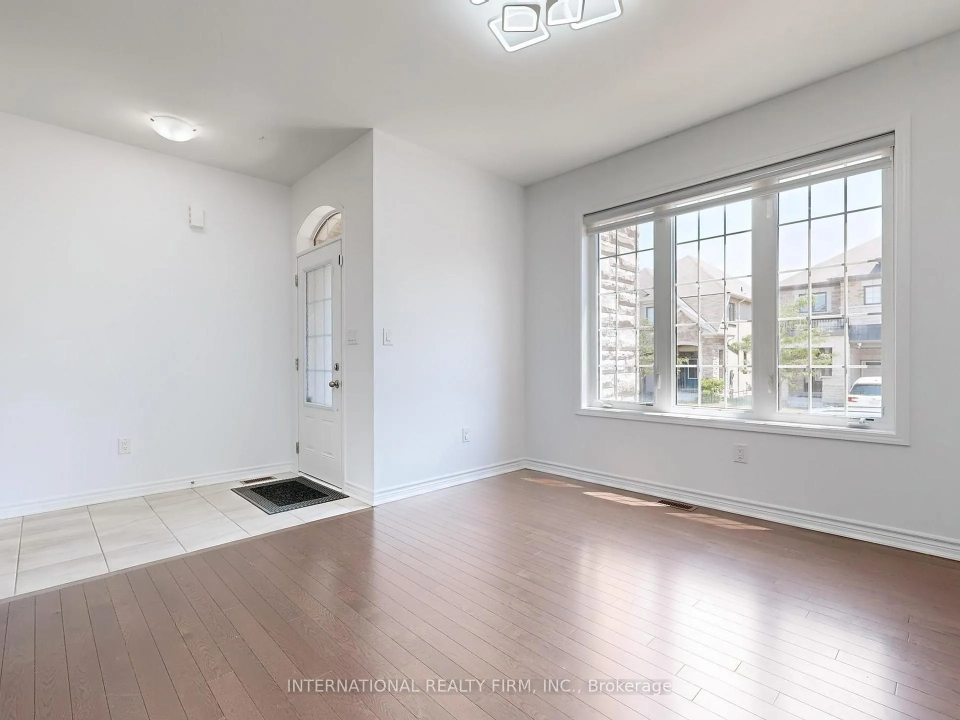 Photo 3 of 59 Westfield Drive, Whitby, Lynde Creek — HOMEH