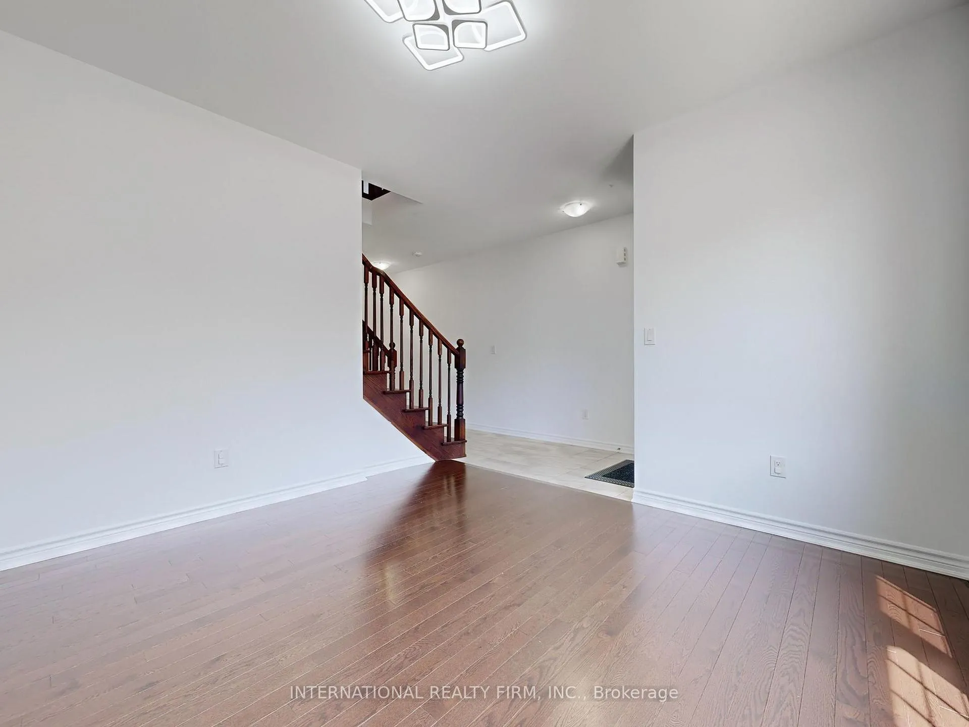Photo 4 of 59 Westfield Drive, Whitby, Lynde Creek — HOMEH