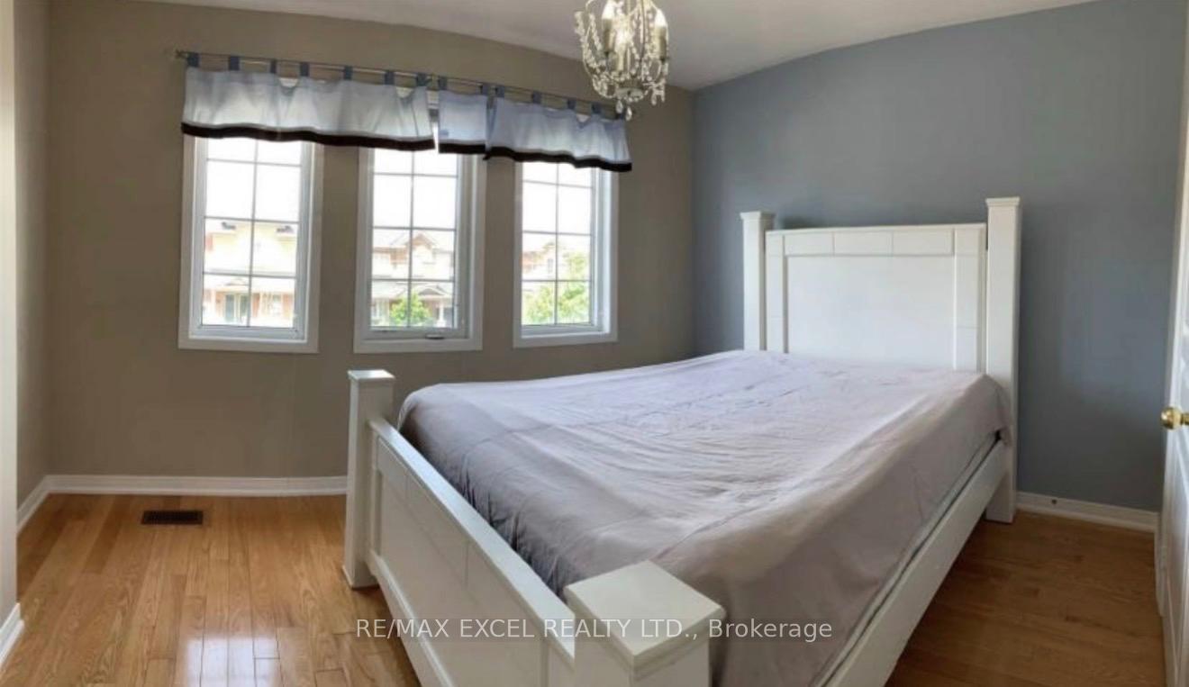 Photo 10 of 87 Rosario Drive, Vaughan, Vellore Village — HOMEH