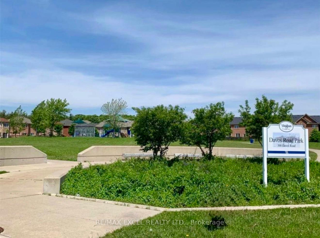 Photo 12 of 87 Rosario Drive, Vaughan, Vellore Village — HOMEH