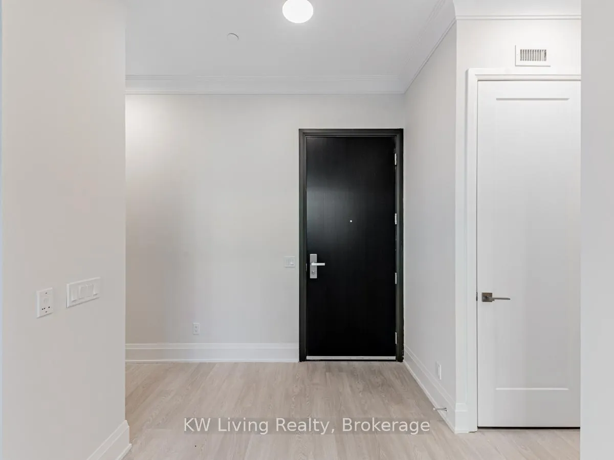 Photo 3 of Unit 102, 18 Water Walk Drive, Markham, Unionville — HOMEH