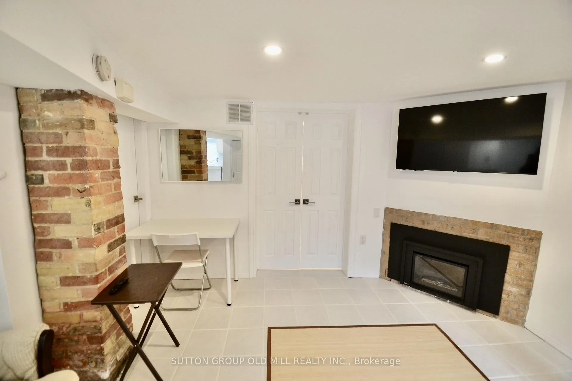 Photo 14 of Unit Lower, 180 Madison Avenue, Toronto, The Annex — HOMEH