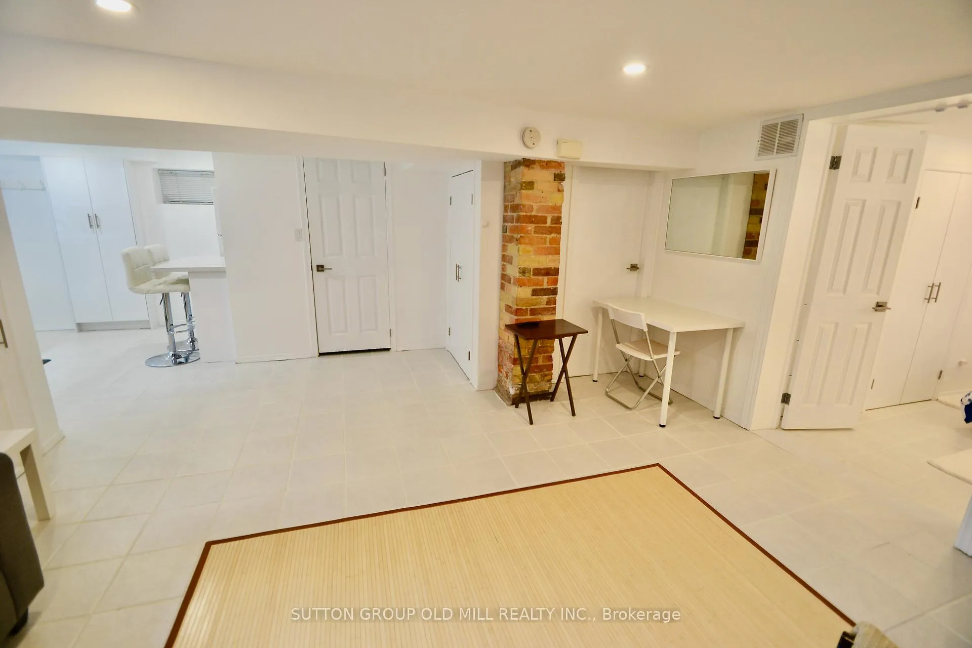 Photo 15 of Unit Lower, 180 Madison Avenue, Toronto, The Annex — HOMEH