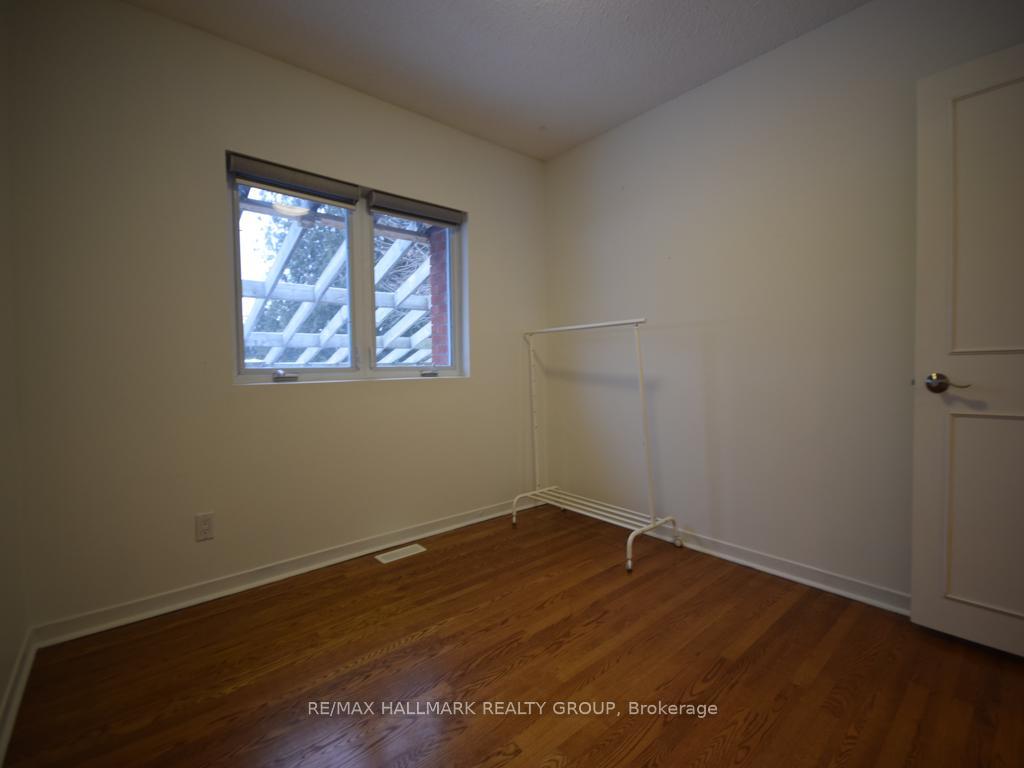 Photo 2 of 32 Epworth Avenue, Ottawa, Meadowlands/St. Claire Gardens — HOMEH