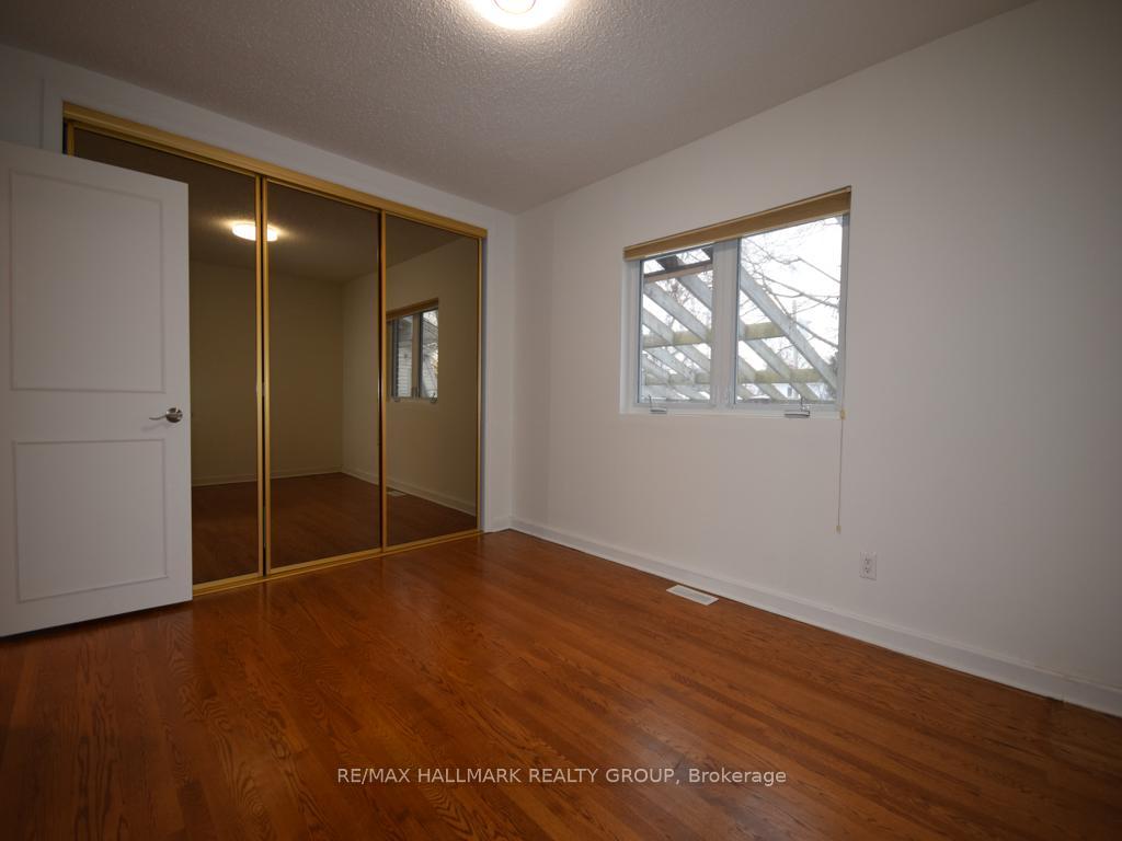 Photo 4 of 32 Epworth Avenue, Ottawa, Meadowlands/St. Claire Gardens — HOMEH