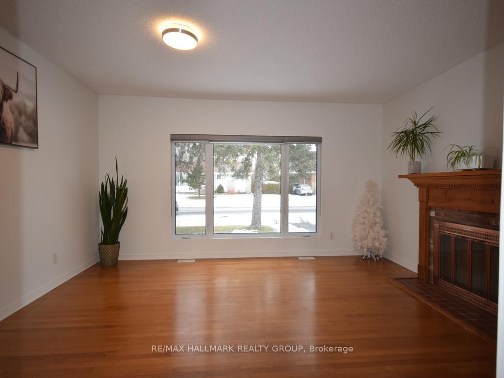 Photo 8 of 32 Epworth Avenue, Ottawa, Meadowlands/St. Claire Gardens — HOMEH
