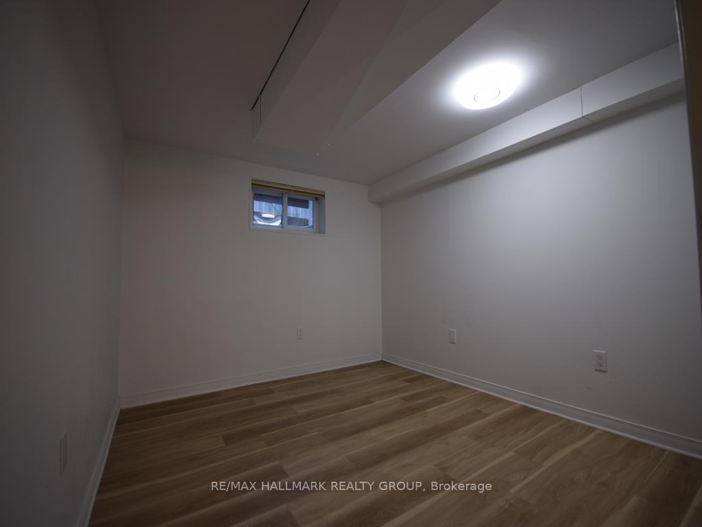 Photo 12 of 32 Epworth Avenue, Ottawa, Meadowlands/St. Claire Gardens — HOMEH