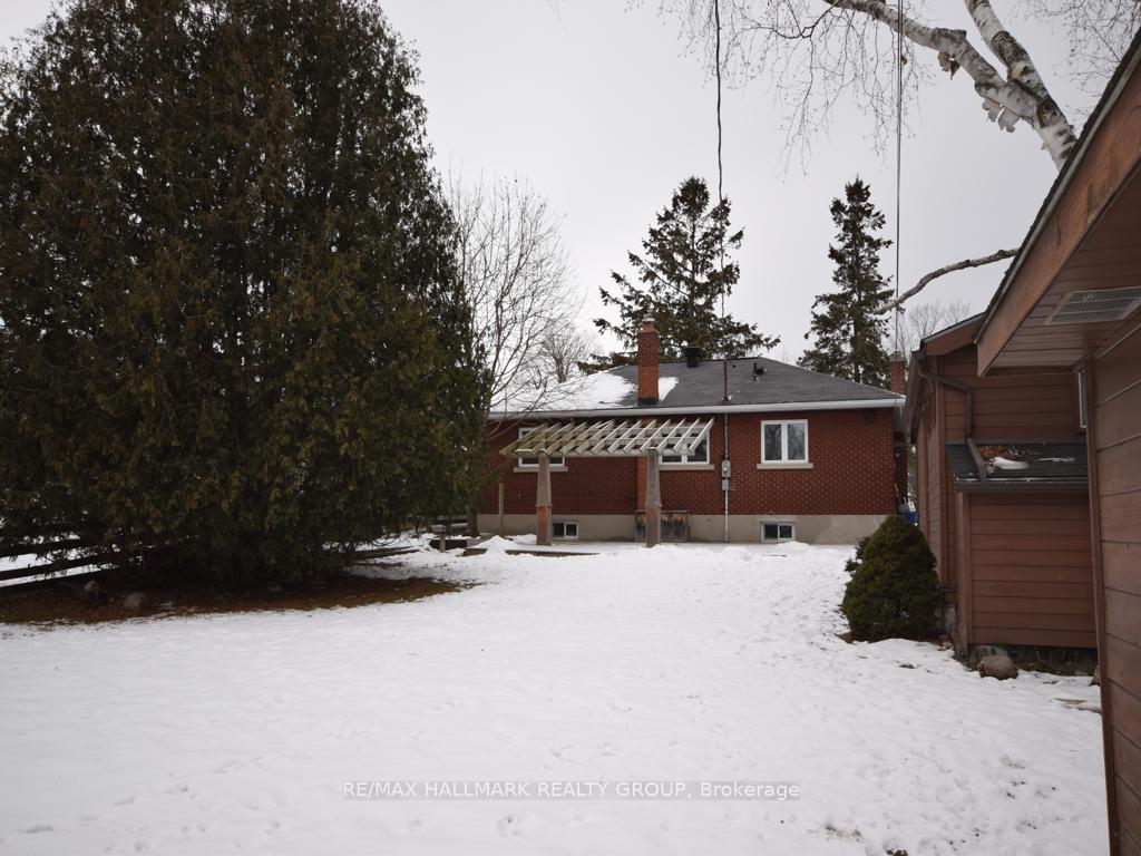 Photo 16 of 32 Epworth Avenue, Ottawa, Meadowlands/St. Claire Gardens — HOMEH