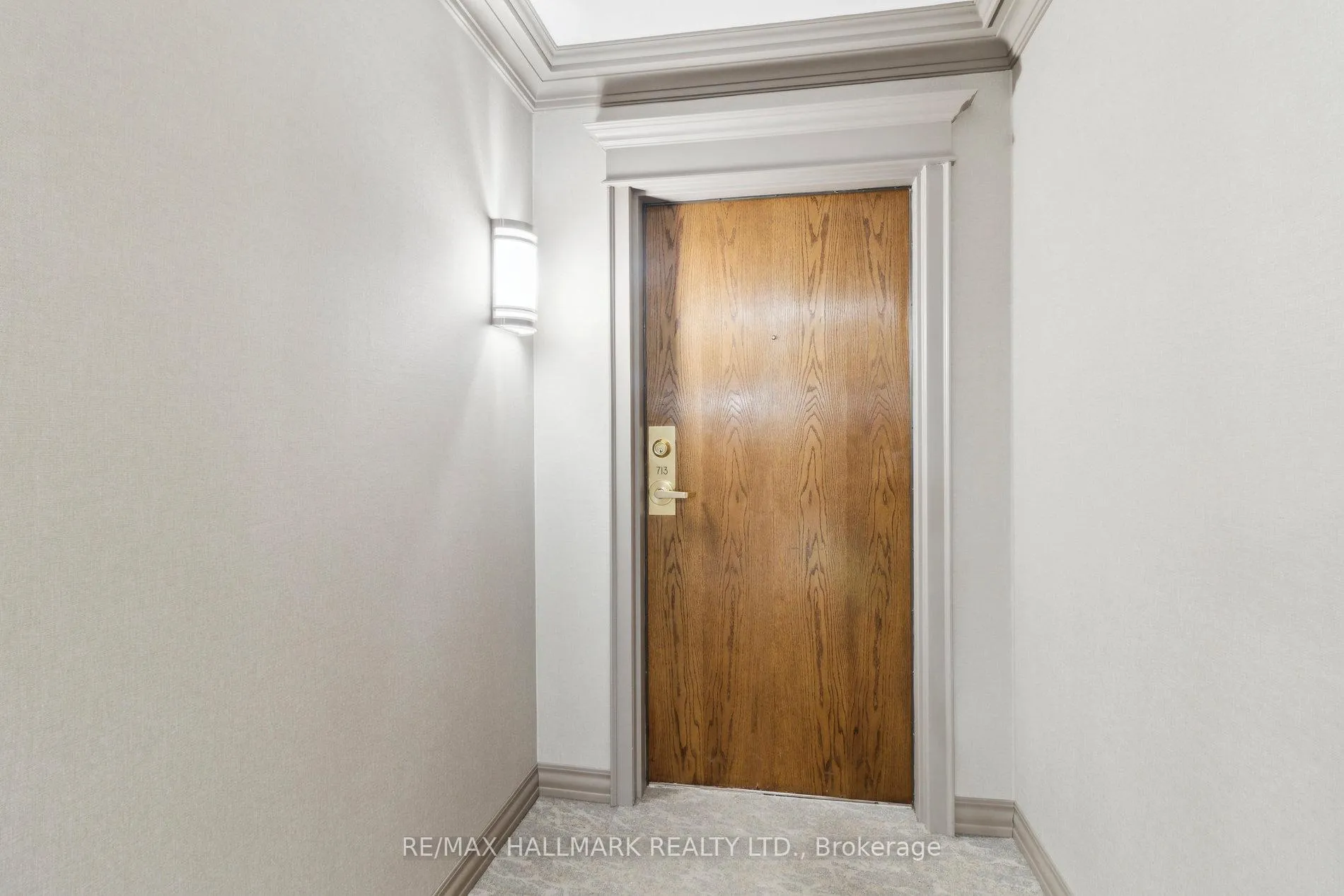 Photo 4 of Unit 713, 2 Maison Parc Court, Vaughan, Lakeview Estates — HOMEH