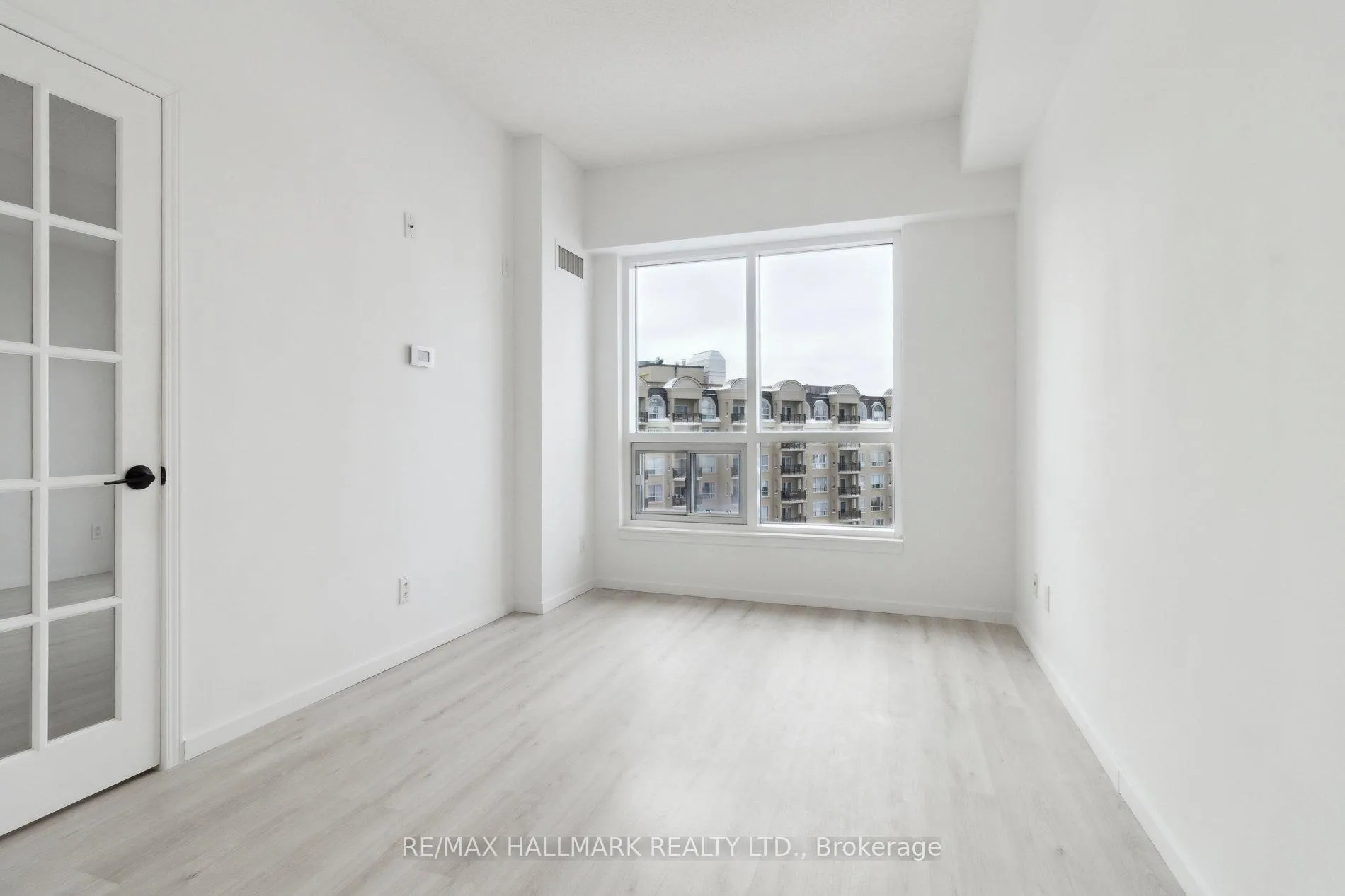 Photo 14 of Unit 713, 2 Maison Parc Court, Vaughan, Lakeview Estates — HOMEH