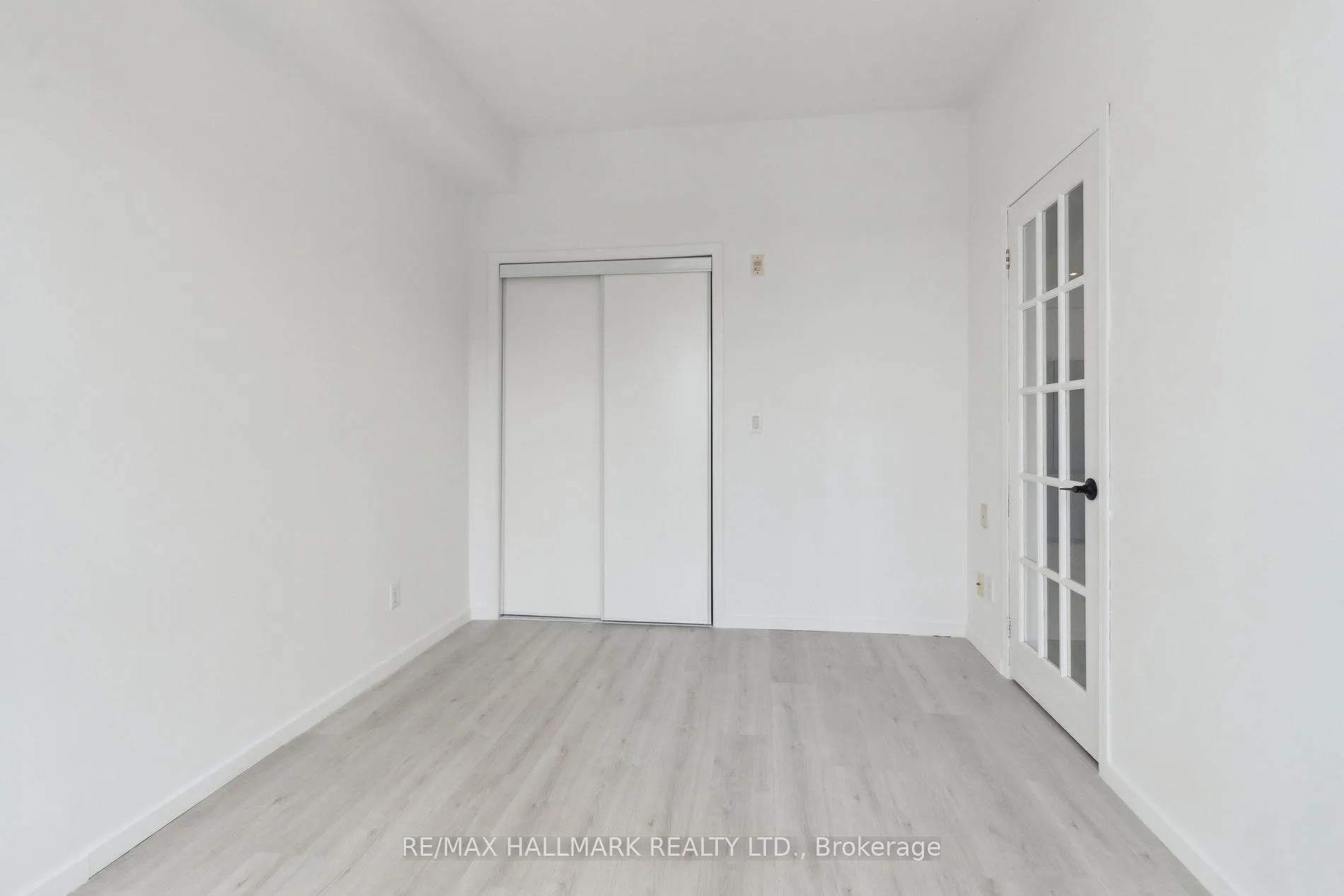 Photo 15 of Unit 713, 2 Maison Parc Court, Vaughan, Lakeview Estates — HOMEH