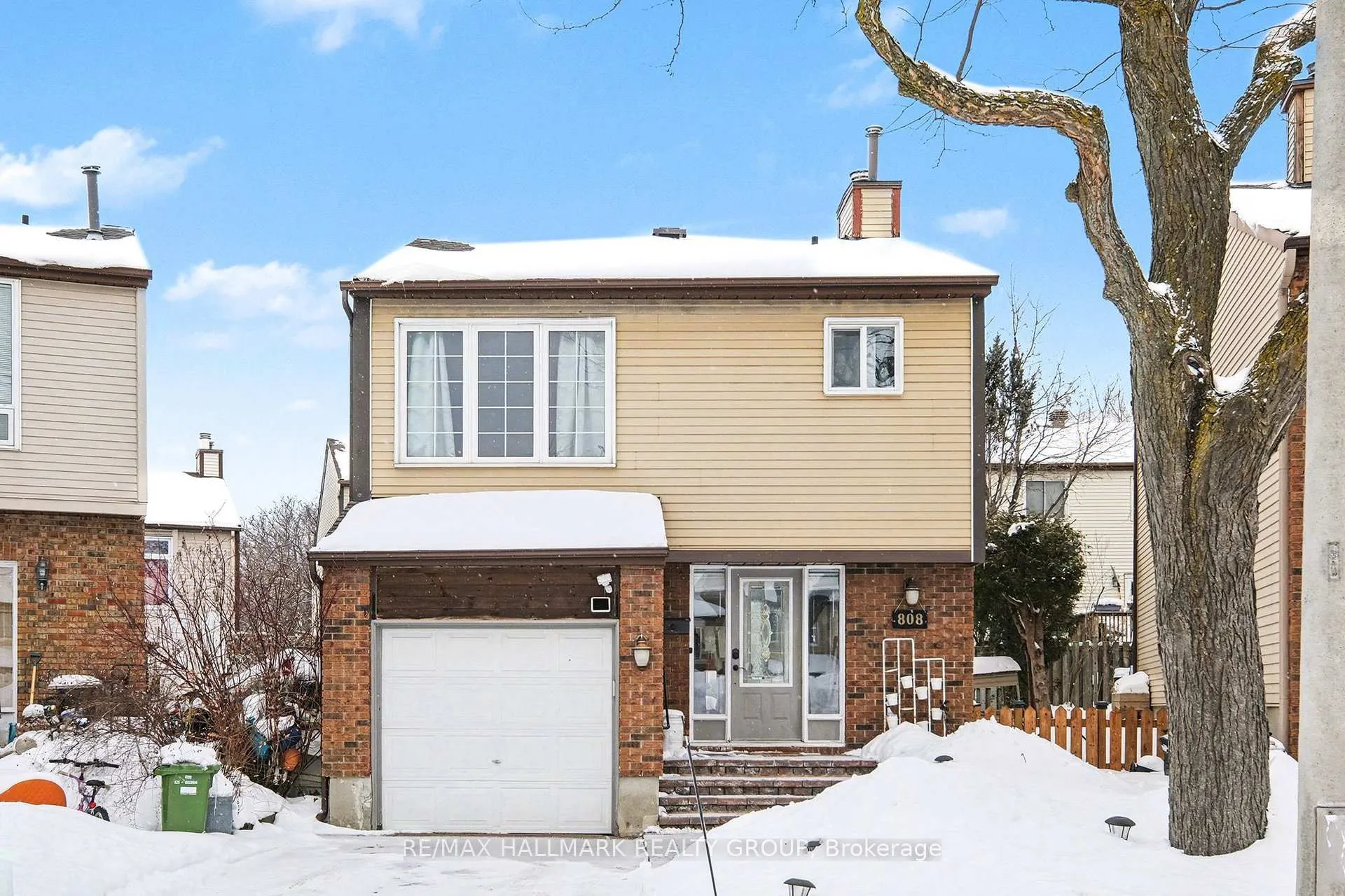 Photo 1 of 808 Torsa Court, Ottawa, Fairfield Heights — HOMEH