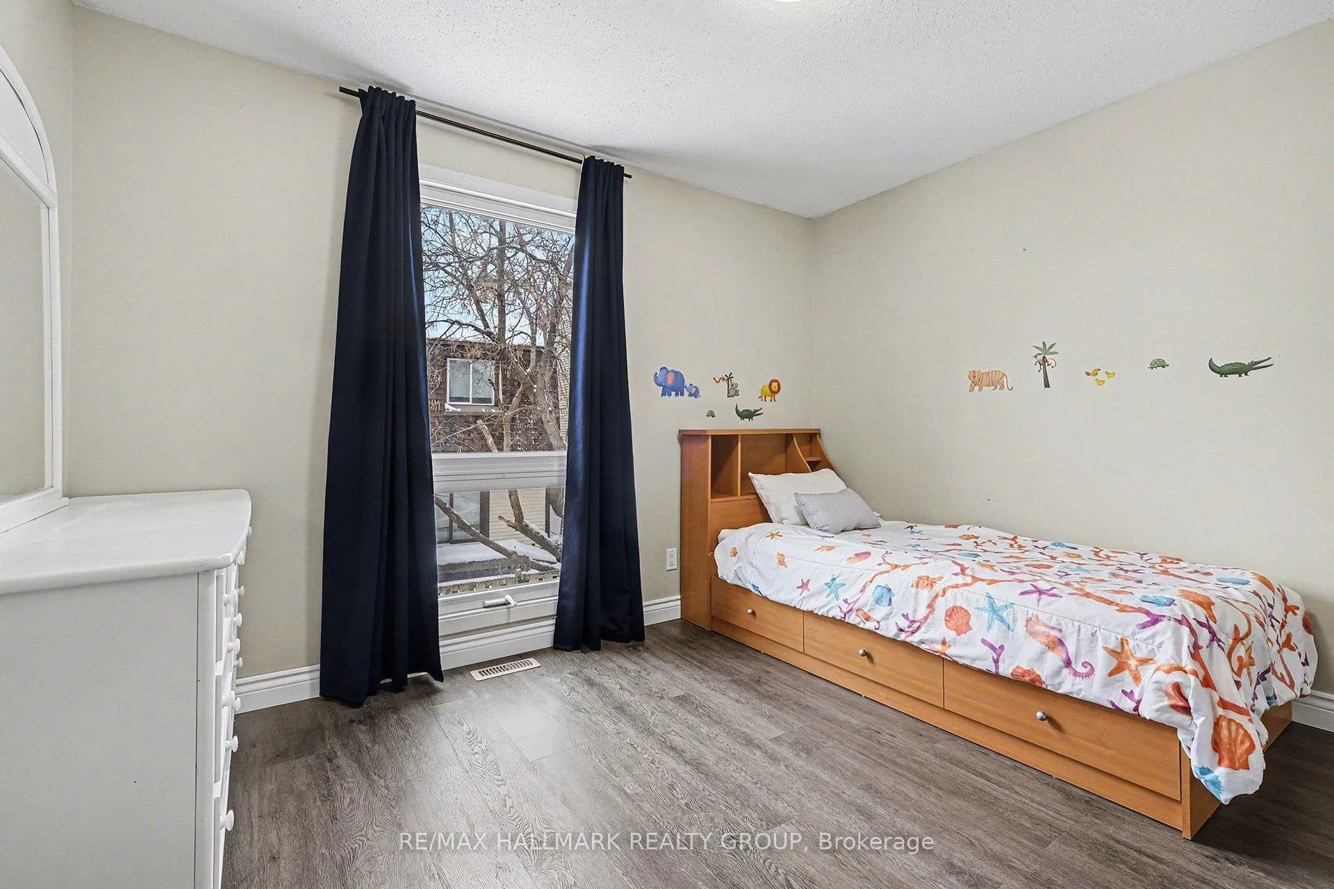Photo 14 of 808 Torsa Court, Ottawa, Fairfield Heights — HOMEH