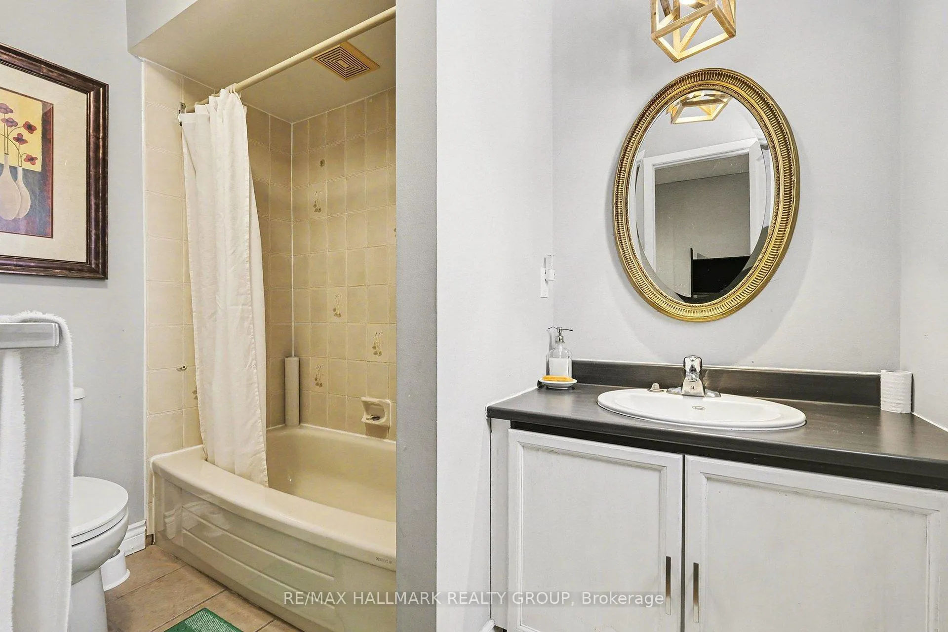 Photo 16 of 808 Torsa Court, Ottawa, Fairfield Heights — HOMEH