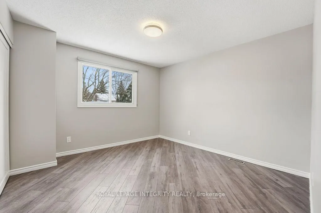 Photo 9 of 2039 St. Laurent Boulevard, Ottawa, Hawthorne Meadows — HOMEH