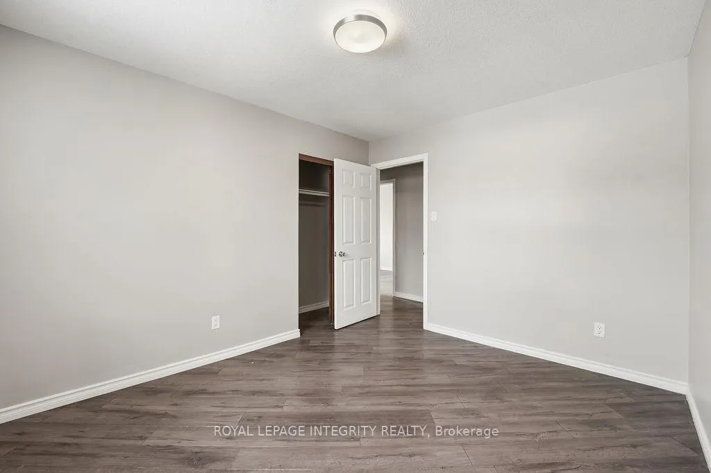 Photo 14 of 2039 St. Laurent Boulevard, Ottawa, Hawthorne Meadows — HOMEH