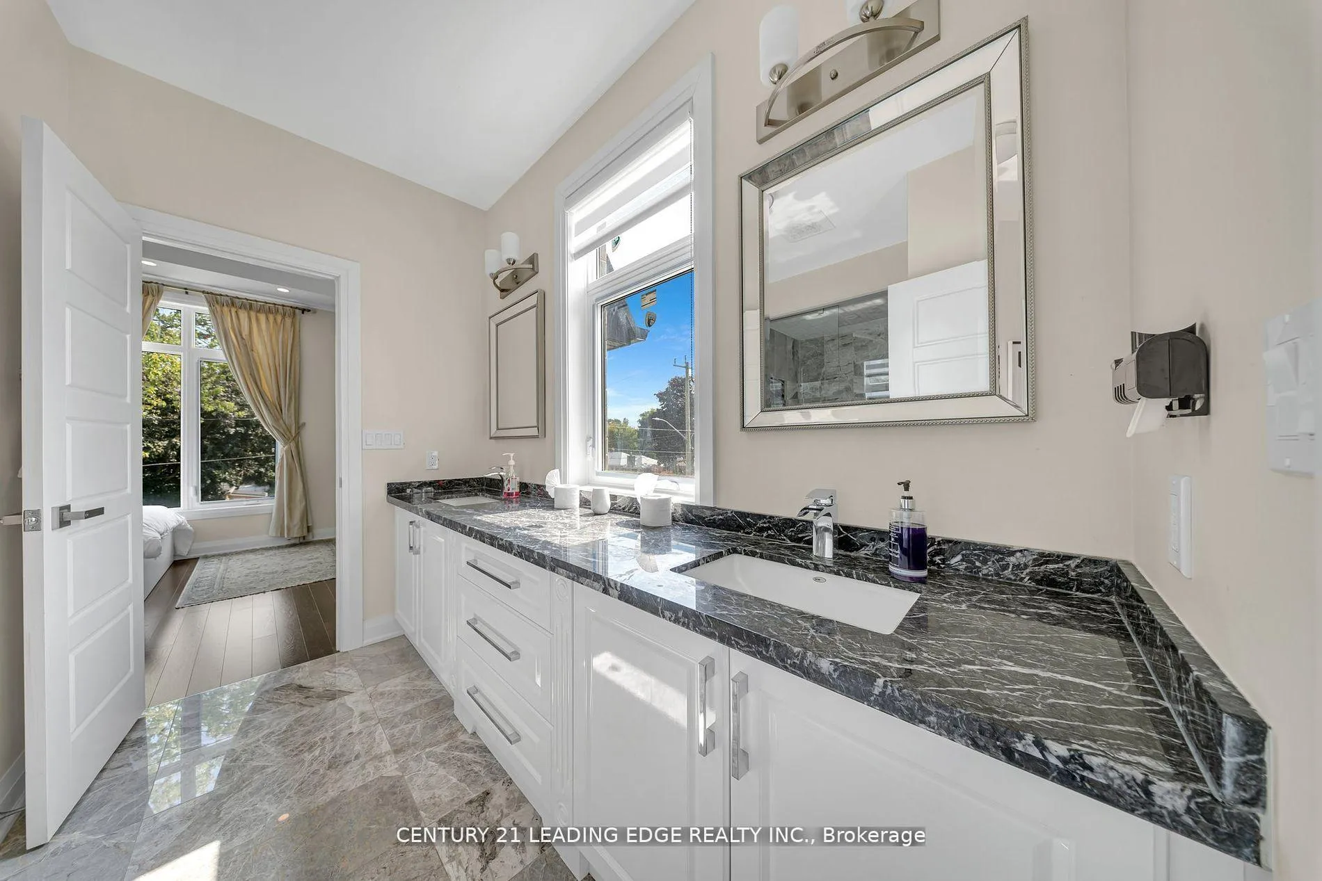 Photo 25 of 736 Hillview Crescent, Pickering, West Shore — HOMEH