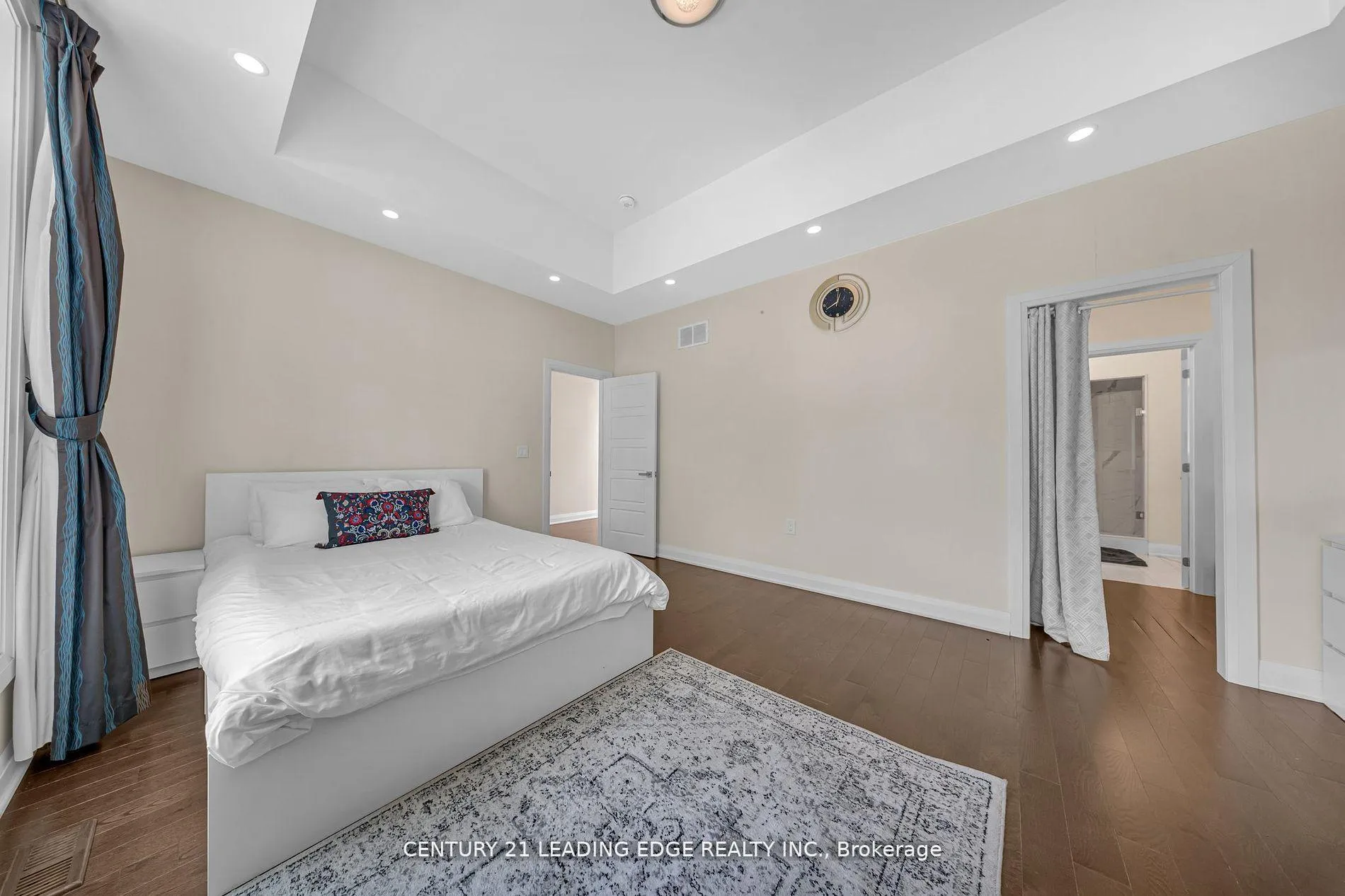 Photo 30 of 736 Hillview Crescent, Pickering, West Shore — HOMEH