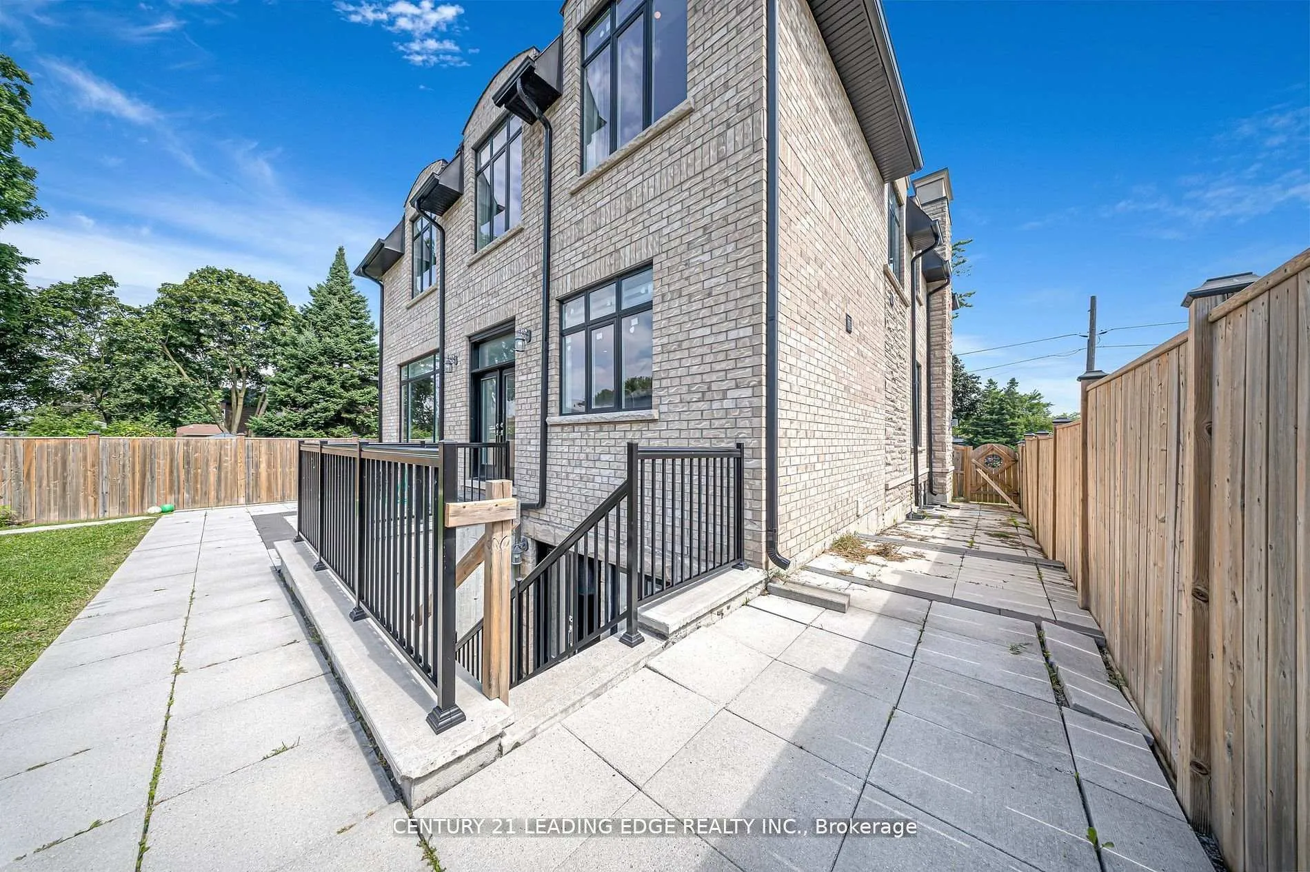 Photo 39 of 736 Hillview Crescent, Pickering, West Shore — HOMEH