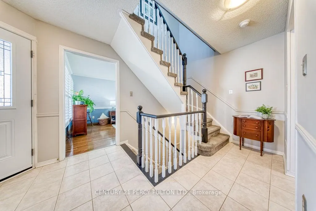 Photo 14 of 1037 Maury Crescent, Pickering, Liverpool — HOMEH
