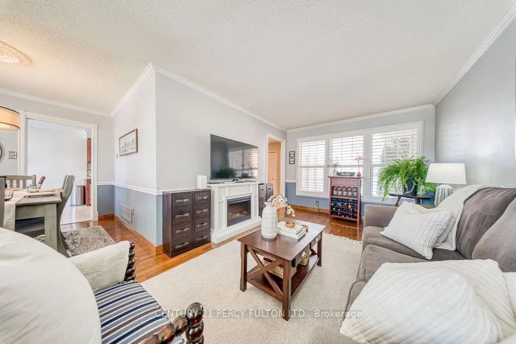Photo 17 of 1037 Maury Crescent, Pickering, Liverpool — HOMEH
